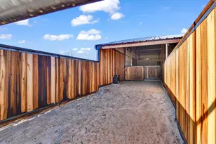 1390 Poe Prairie Rd, Millsap, TX 76066 - Photo 25