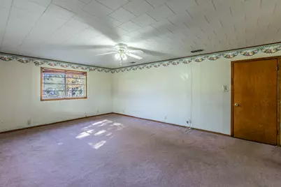 615 E Jacinto Street, Groesbeck, TX 76642 - Photo 11