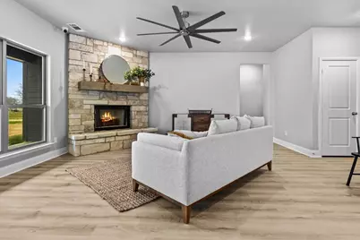 100 Annabel, Paradise, TX 76073 - Photo 5