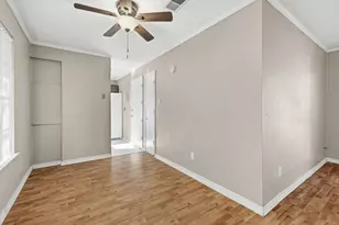 1410 Mohawk Dr, Arlington, TX 76012 - Photo 11