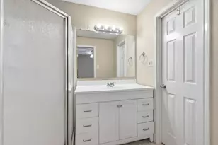 1410 Mohawk Dr, Arlington, TX 76012 - Photo 27