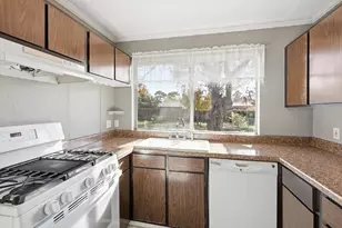 1410 Mohawk Dr, Arlington, TX 76012 - Photo 15