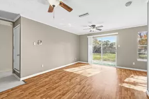 1410 Mohawk Dr, Arlington, TX 76012 - Photo 9