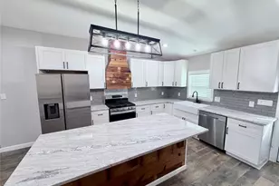 710 N Rusk St, Weatherford, TX 76086 - Photo 1