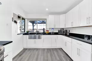 1613 University Dr, Richardson, TX 75081 - Photo 9