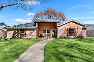 1613 University Dr, Richardson, TX 75081 - Photo 1