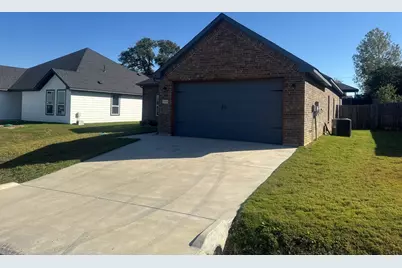 2213 Beverly Drive, Granbury, TX 76048 - Photo 1