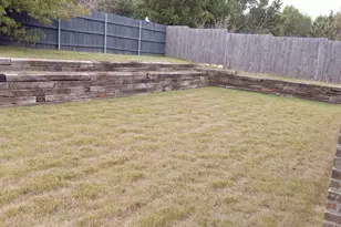 2213 Beverly Dr, Granbury, TX 76048 - Photo 13