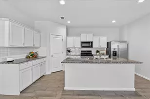 8649 Mirror Lk Dr, Fort Worth, TX 76179 - Photo 7