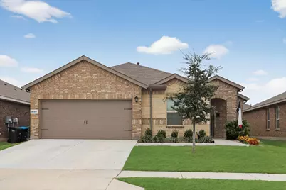 8649 Mirror Lake Drive, Fort Worth, TX 76179 - Photo 3