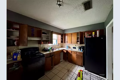 703 Hereford Drive, Beeville, TX 78102 - Photo 7