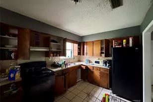 703 Hereford Dr, Beeville, TX 78102 - Photo 7