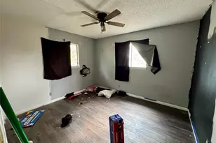 703 Hereford Dr, Beeville, TX 78102 - Photo 11