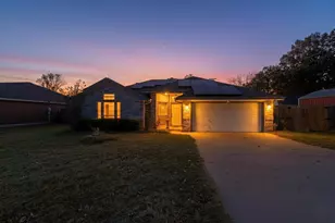 107 Catie Ln, Joshua, TX 76058 - Photo 1