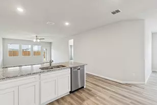 717 Portina Dr, Anna, TX 75409 - Photo 3