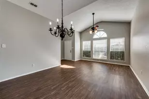 8129 Spruce Valley Dr, Fort Worth, TX 76137 - Photo 3