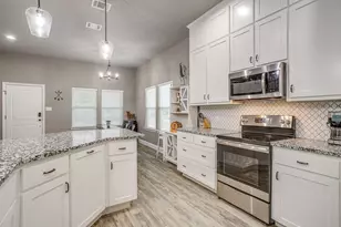 1576 Lizzie Ln, Burleson, TX 76028 - Photo 11