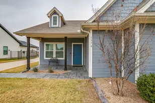 1576 Lizzie Ln, Burleson, TX 76028 - Photo 3