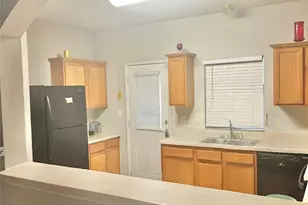 300 Wiley St, Hutto, TX 78634 - Photo 5