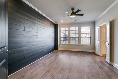 515 W Royal Lane, Irving, TX 75039 - Photo 11