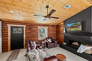 4522 Robin Ct, Granbury, TX 76049 - Photo 7