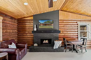 4522 Robin Ct, Granbury, TX 76049 - Photo 9