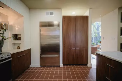 2628 Maple Springs Boulevard, Dallas, TX 75235 - Photo 19