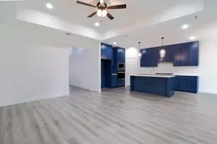 2613 Chestnut Ave, Fort Worth, TX 76164 - Photo 3