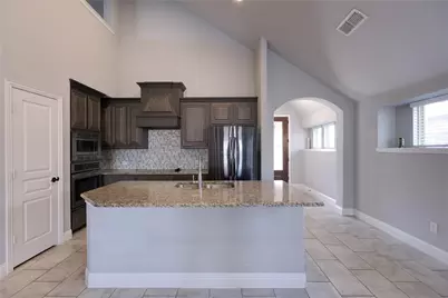 531 Harvest Grove Drive, Waxahachie, TX 75165 - Photo 13