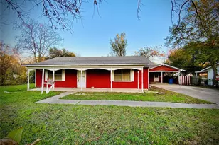 203 S Red River St, Mexia, TX 76667 - Photo 1