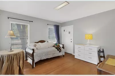 9263 Forest Hills Boulevard, Dallas, TX 75218 - Photo 25