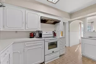 9263 Forest Hills Blvd, Dallas, TX 75218 - Photo 11