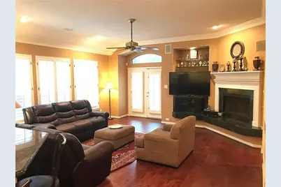 9400 Western Trail, Irving, TX 75063 - Photo 17