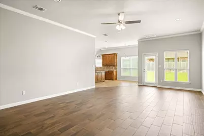 107 Donna Circle, Granbury, TX 76049 - Photo 3