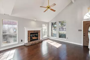 1302 Ivy Creek Dr, Mansfield, TX 76063 - Photo 7