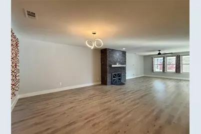 208 Oxford Drive, Roanoke, TX 76262 - Photo 5