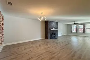 208 Oxford Dr, Roanoke, TX 76262 - Photo 5