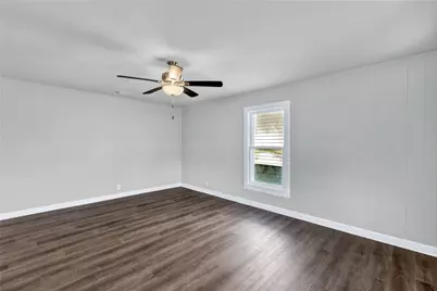 907 Main Street, Ennis, TX 75119 - Photo 9