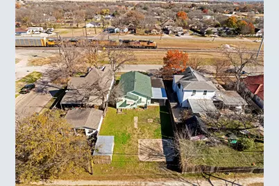 907 Main Street, Ennis, TX 75119 - Photo 25