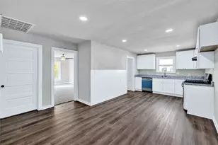 907 Main St, Ennis, TX 75119 - Photo 3