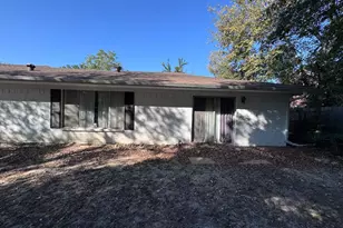 2906 Tanglewood Dr, Commerce, TX 75428 - Photo 11