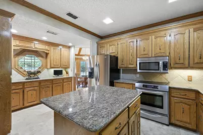 2202 Lakeforest Drive, Weatherford, TX 76087 - Photo 7