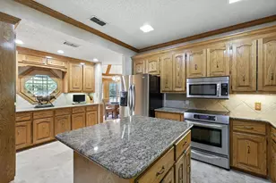 2202 Lakeforest Dr, Weatherford, TX 76087 - Photo 7