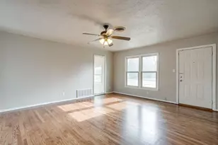 47 Donald Ct, Hurst, TX 76053 - Photo 9