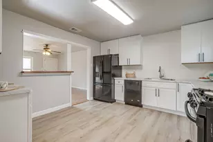 47 Donald Ct, Hurst, TX 76053 - Photo 15