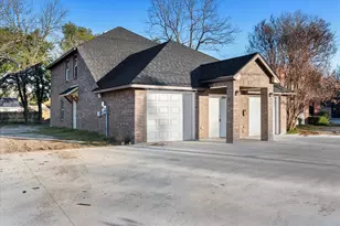 2004 W 2nd Ave, Corsicana, TX 75110 - Photo 3
