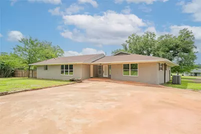 812 E 1st, Hughes Springs, TX 75656 - Photo 9