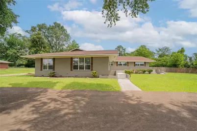 812 E 1st, Hughes Springs, TX 75656 - Photo 7