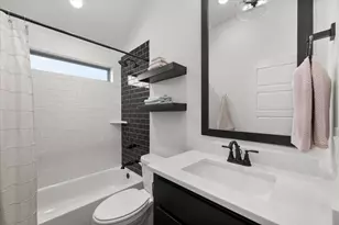 816 Tesslynn Ave, Godley, TX 76044 - Photo 7