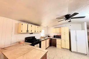 1009 Ben Dr, Cleburne, TX 76031 - Photo 5